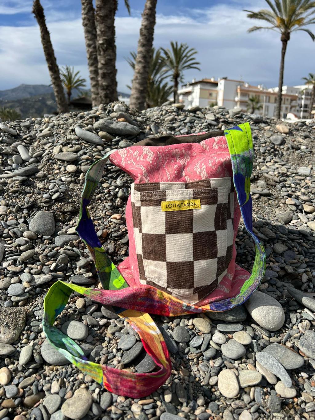 ”The birth of Crazy Bags” – Från spansk loppis till unika väskor med&nbsp;attityd